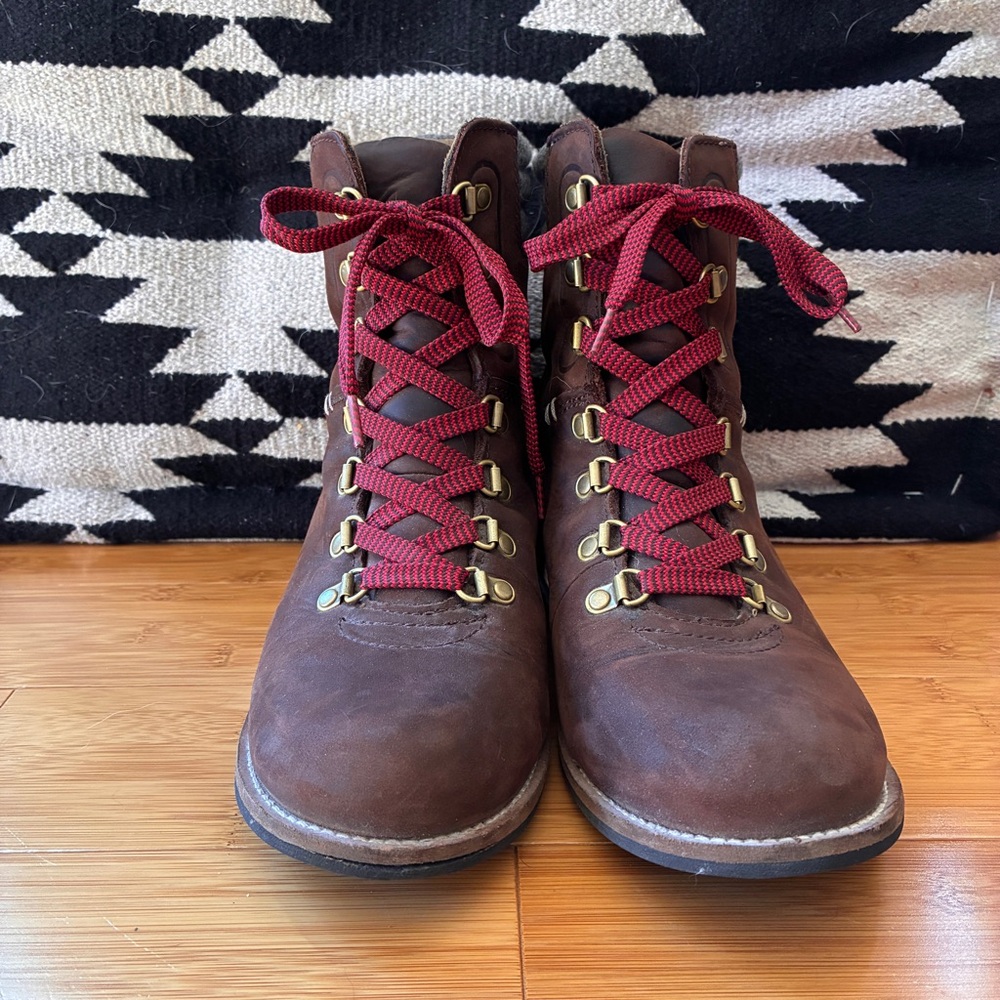Kodiak Surrey II Leather Lace-Up Women's Boots waterproof Vintage Style
